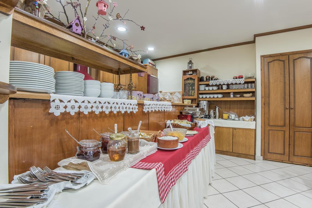 קרפניסיון Marianna'S Home Accommodation מראה חיצוני תמונה